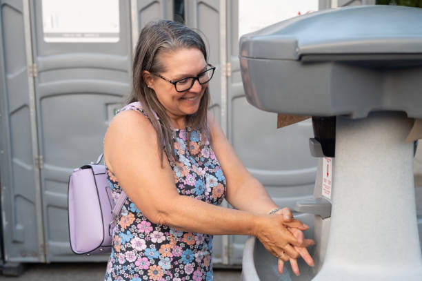 Best Portable toilet rental cost  in Clyde, OH